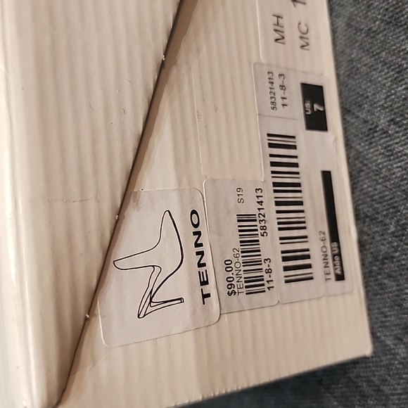 Shoes - Picture 2 of 2